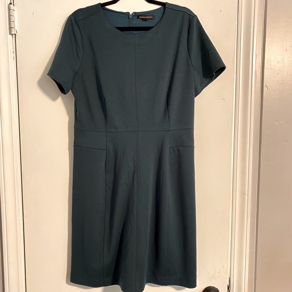 🆕Green Ponte Shift Banana Republic Dress 14